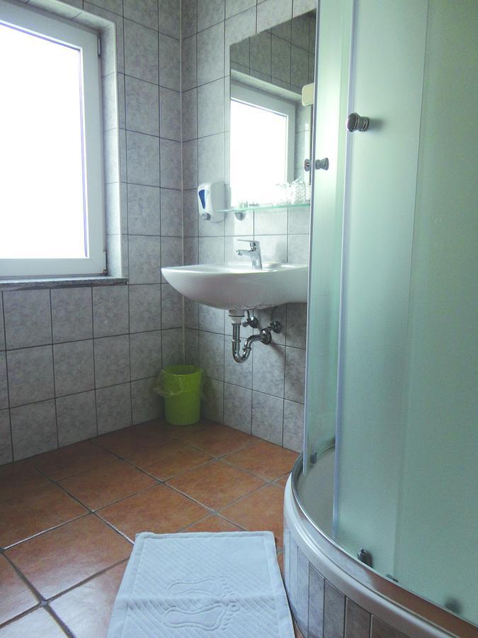 Prenociste "Magnus" Slavonski Brod Exterior foto